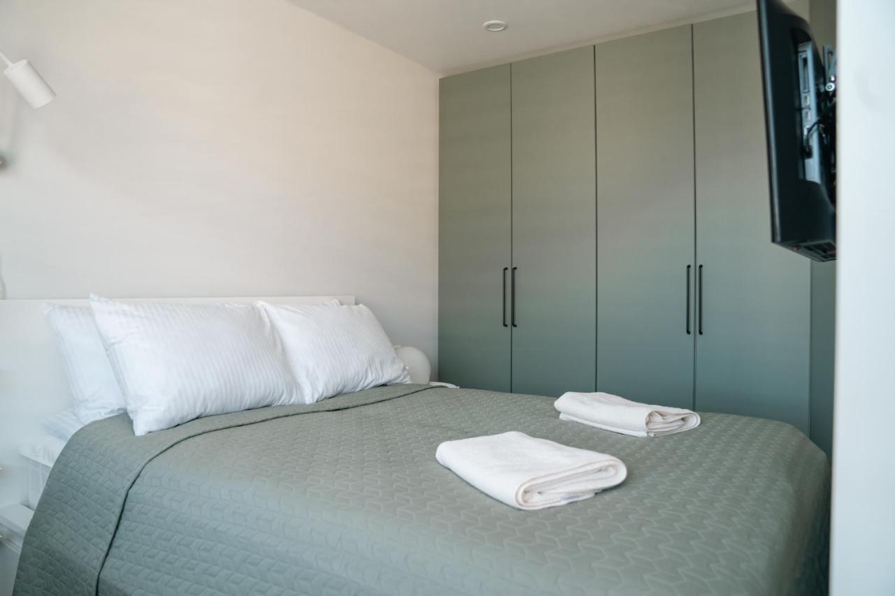 Grey Green Studio Apartment Birstonas Exterior photo